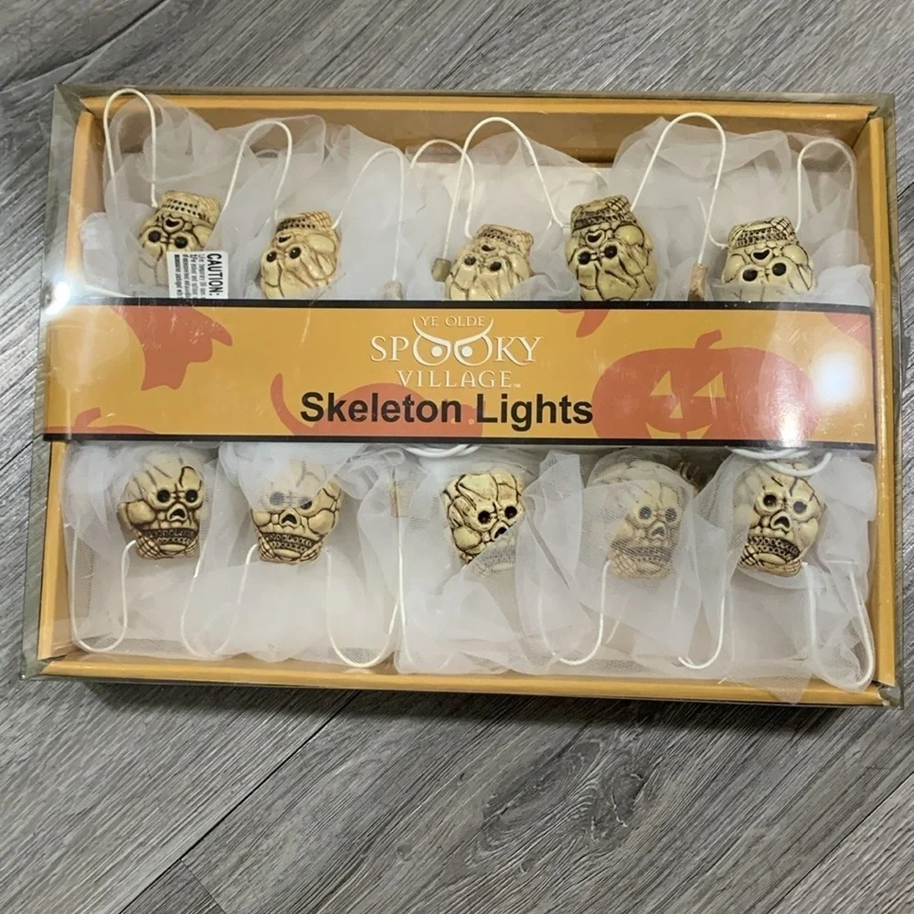 Spooky Village Skeleton Lights New Open Box